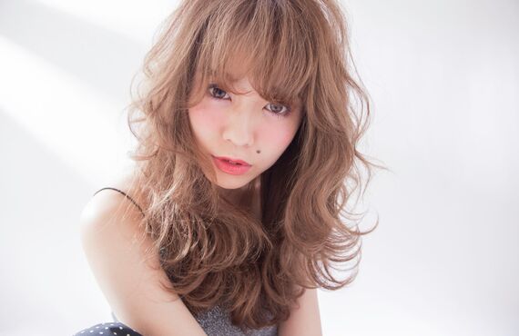 ナチュラルな仕上がりが叶うこだわりのパーマ | 話題の境港の美容院・ヘア&エステVisage -ヴィサージュ-